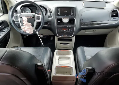 2016 Chrysler Town & Country Touring from USA, damaged, VIN 2C4RC1BG7GR268140